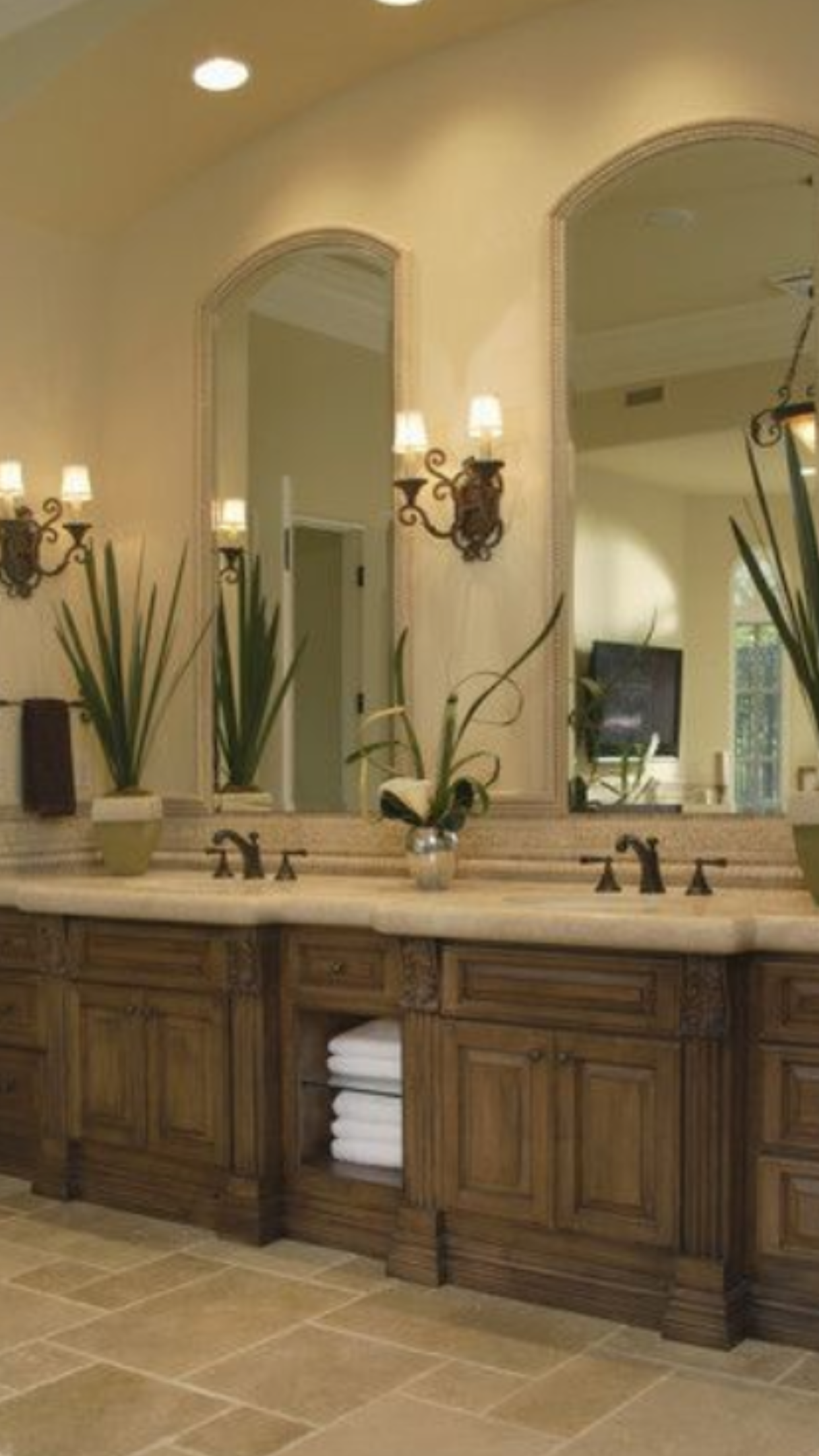Bathroom sconce lighting